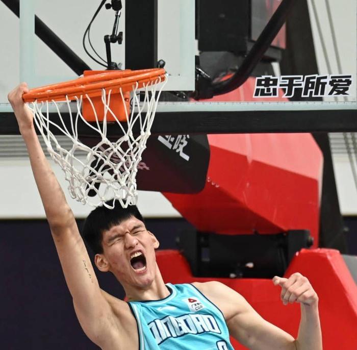 关于一文读懂余嘉豪留洋：今夏留洋第3人加盟西甲倒三仍面临4中锋竞争的信息